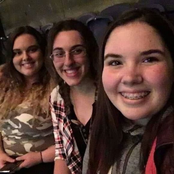 Meet your Posher, Sofia - Picture 1 of 1